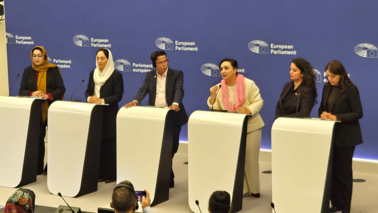 Conférence de presse avec la délégation de femmes politiques et activistes Afghanes